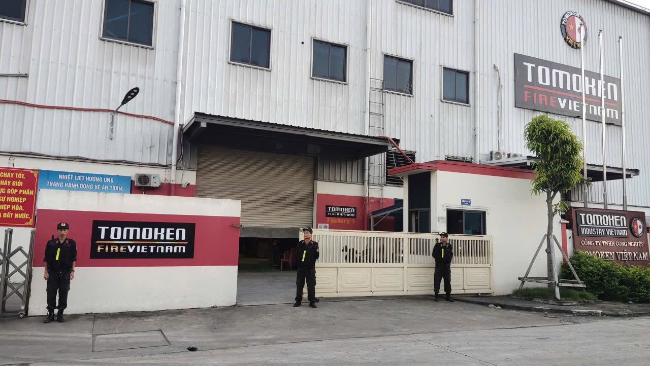 Xưởng sản xuất bình chữa cháy giả quy mô lớn của Tomoken bị khám xét