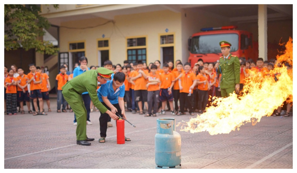 Kỹ Năng Chữa Cháy Và Thoát Nạn Bảo Vệ An Toàn Mọi Tình Huống 4 image 23